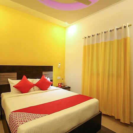 Hotel Oyo 10152 Rail View Residency Alappuzha Zewnętrze zdjęcie