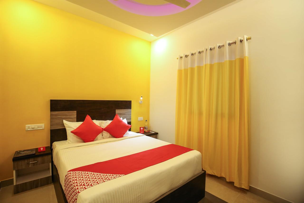 Hotel Oyo 10152 Rail View Residency Alappuzha Zewnętrze zdjęcie
