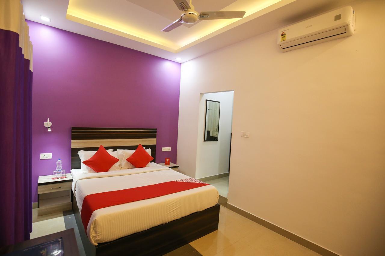 Hotel Oyo 10152 Rail View Residency Alappuzha Zewnętrze zdjęcie