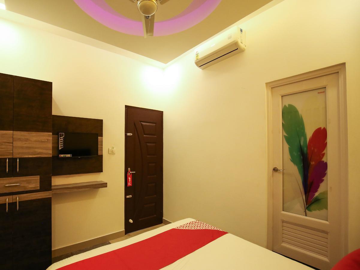 Hotel Oyo 10152 Rail View Residency Alappuzha Zewnętrze zdjęcie