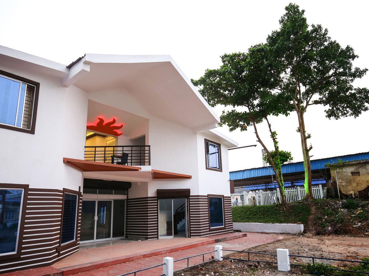 Hotel Oyo 10152 Rail View Residency Alappuzha Zewnętrze zdjęcie