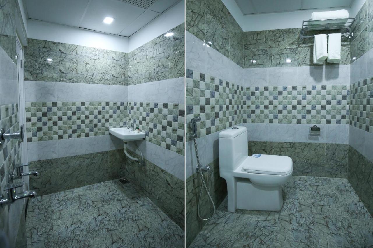 Hotel Oyo 10152 Rail View Residency Alappuzha Zewnętrze zdjęcie